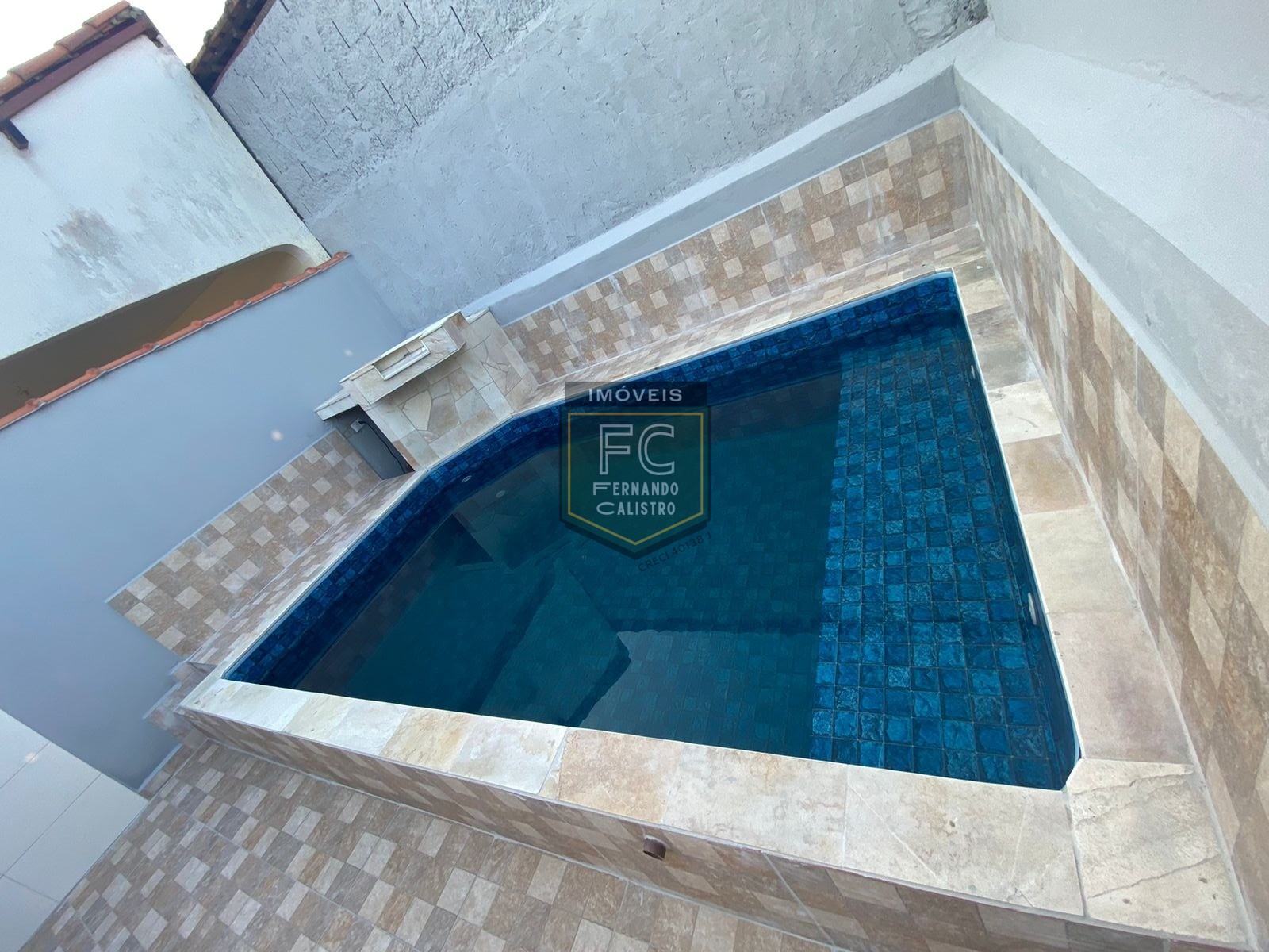 Casa térrea nova 2 dormitórios (1 suíte), quintal, piscina, 