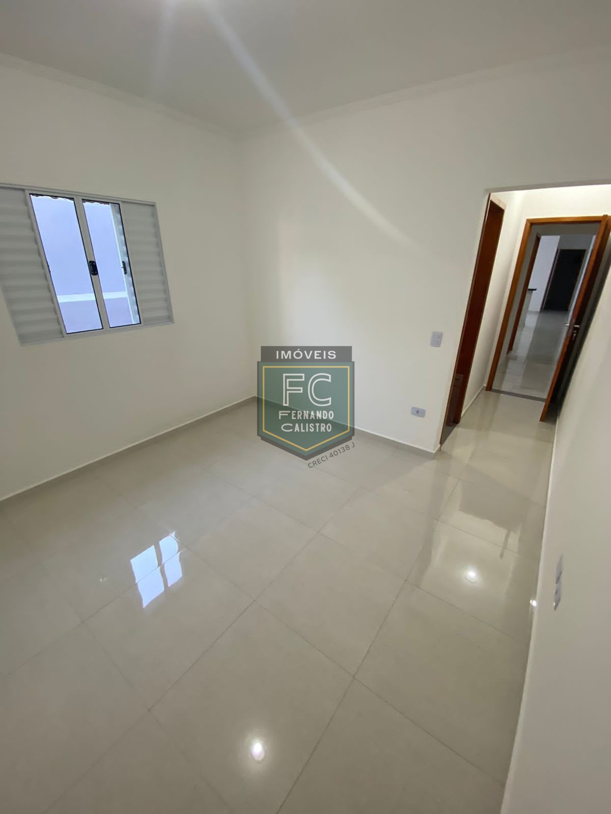 Casa térrea nova 2 dormitórios (1 suíte), quintal, piscina, 
