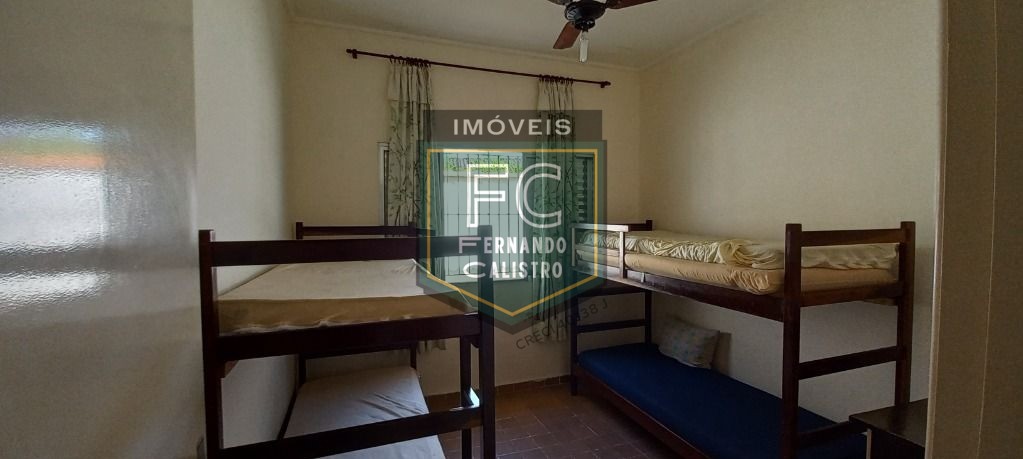 Casa térrea c/ piscina a passos da praia, 2 dormitórios, 2 banheiros, 3 vagas cobertas, $ imperdível, financiamento bancário, jd real, praia grande sp