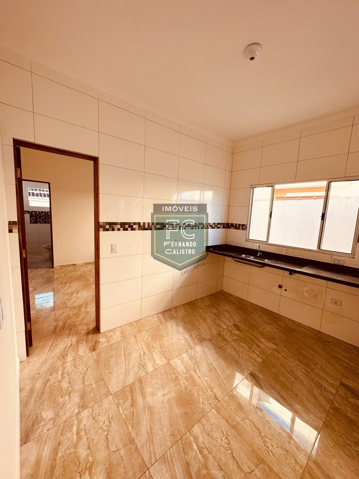 Casa térrea nova, 2 dormitórios (1 suíte), quintal, piscina,