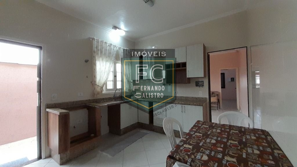 Casa térrea reformada 2 dormitórios edícula c/ wc, quintal c