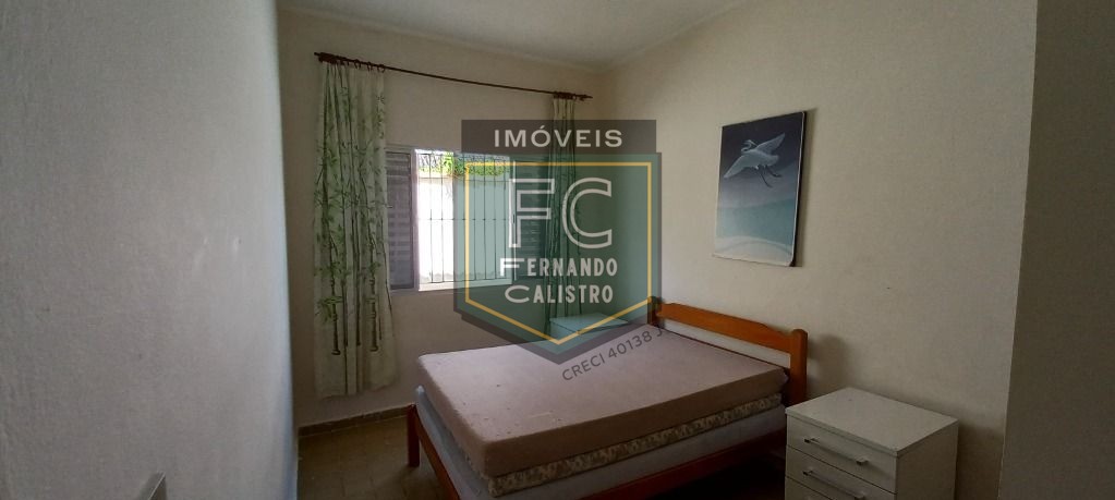 Casa térrea c/ piscina a passos da praia, 2 dormitórios, 2 banheiros, 3 vagas cobertas, $ imperdível, financiamento bancário, jd real, praia grande sp