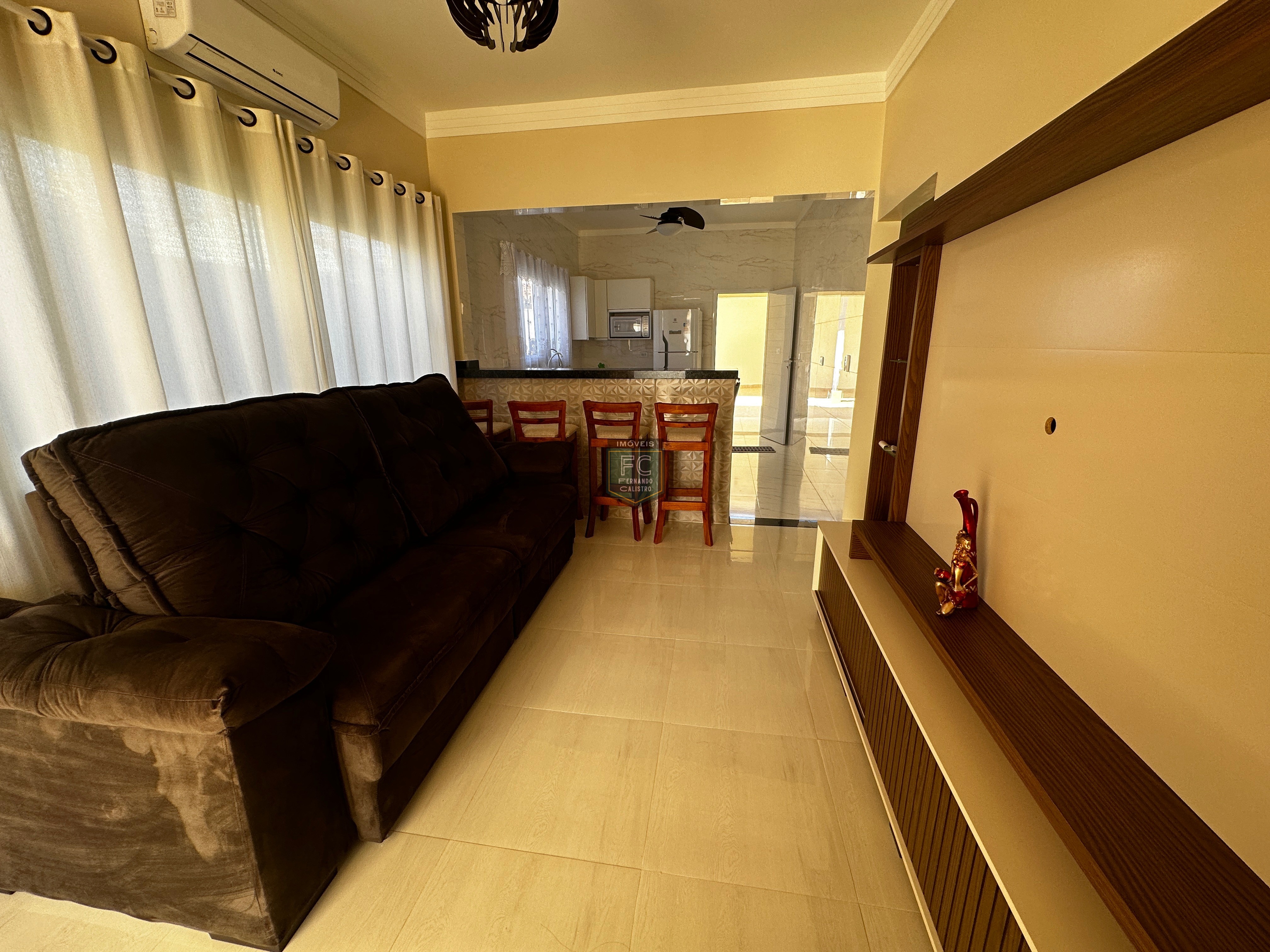 Casa Lote Inteiro 3 Suítes (1 na Edícula), Mobiliada, Ar Condicionado, Piscina, Espaço Gourmet, 3 Vagas, 35 mts da Praia, Bal Flórida, Praia Grande SP