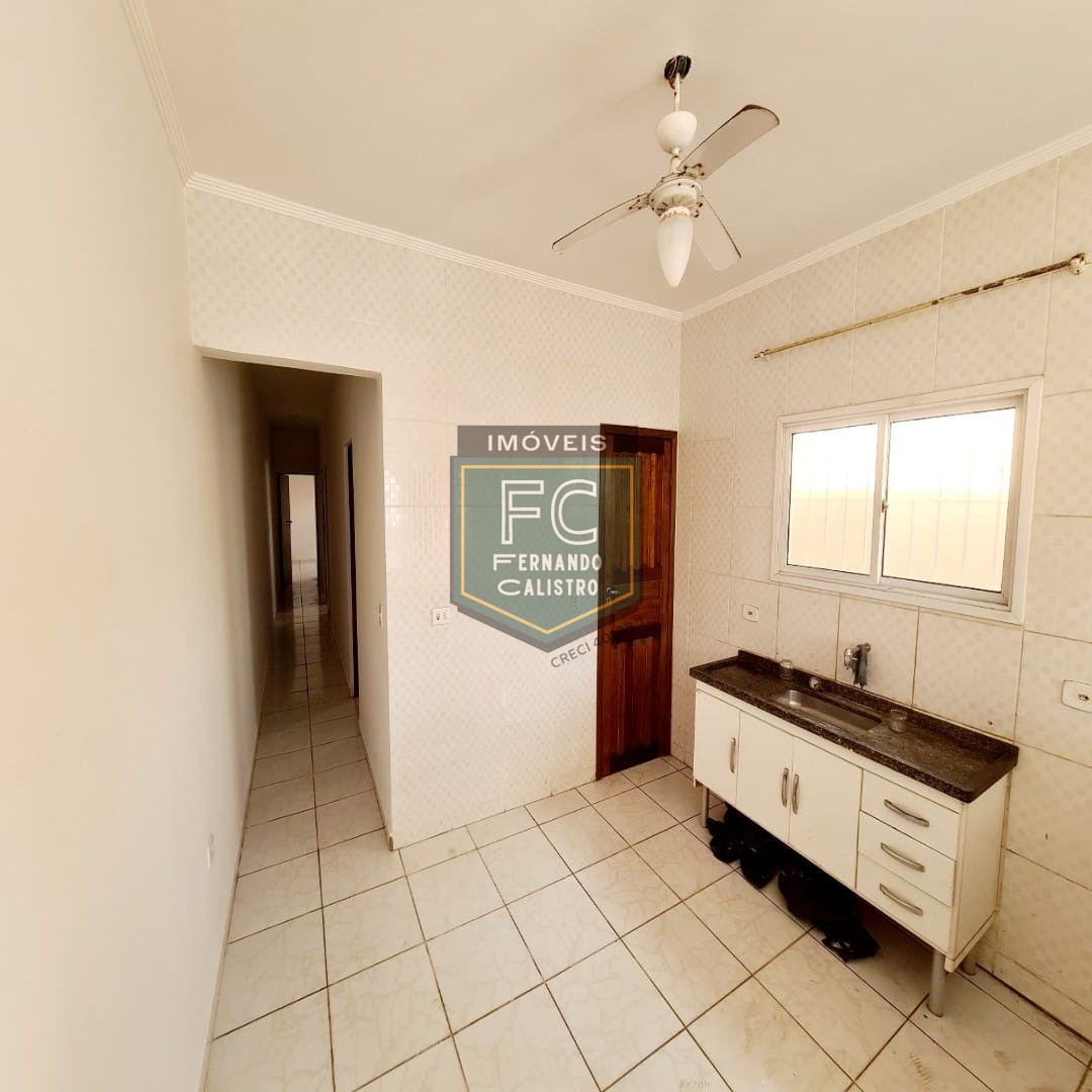 Casa térrea 3 dormitórios (1 suíte) reformada, área gourmet 
