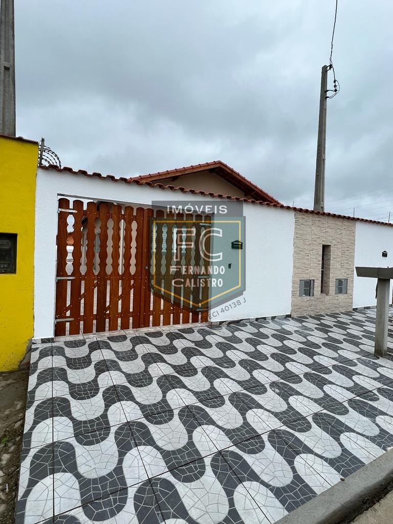 Casa térrea nova 2 dormitórios (1 suíte), quintal, piscina, 