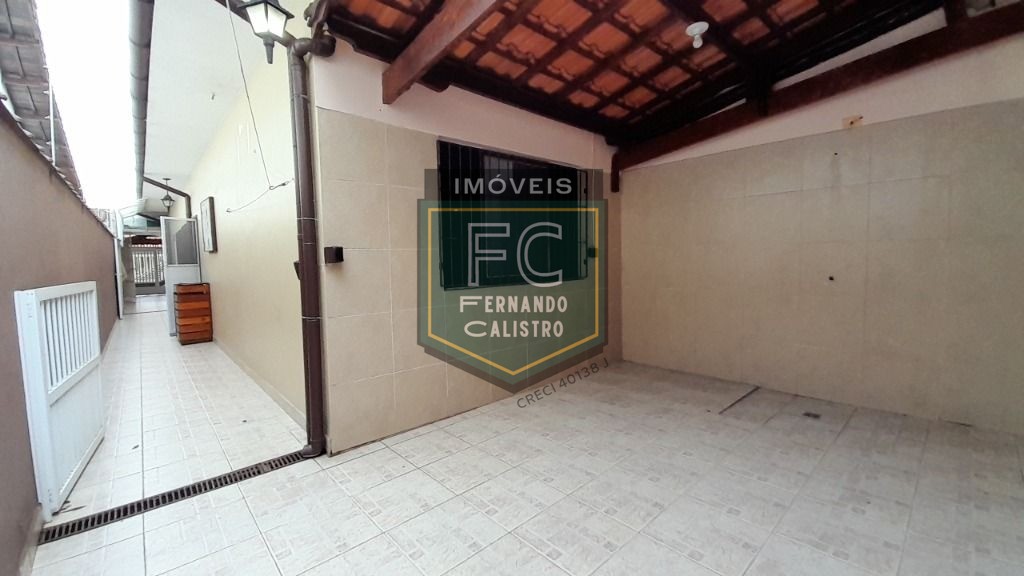 Casa Térrea Reformada 2 Dormitórios + Edícula c/ WC, Quintal c/ Epaço Coberto, 2 Vagas Cobertas, Financiamento Bancário, Jd Imperador, Praia Grande SP