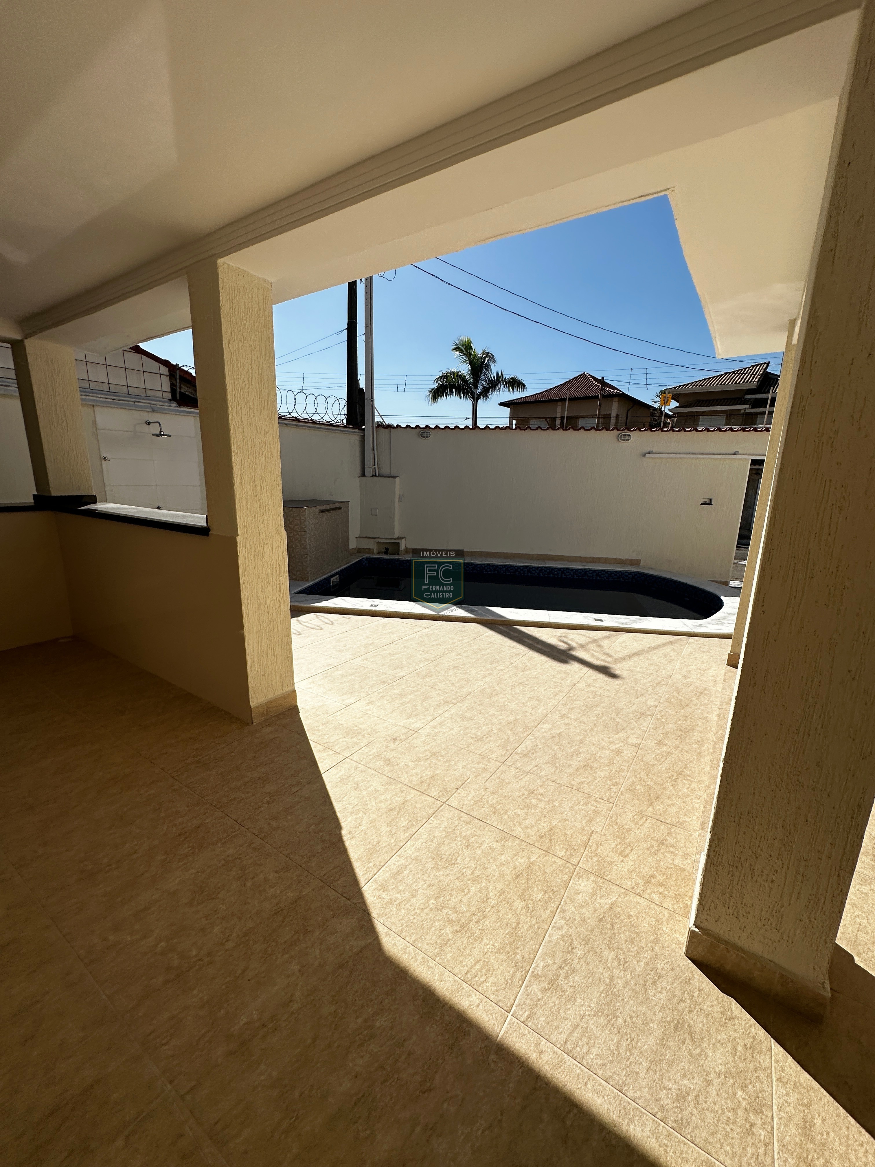 Casa lote inteiro 3 suítes (1 na edícula), mobiliada, ar con