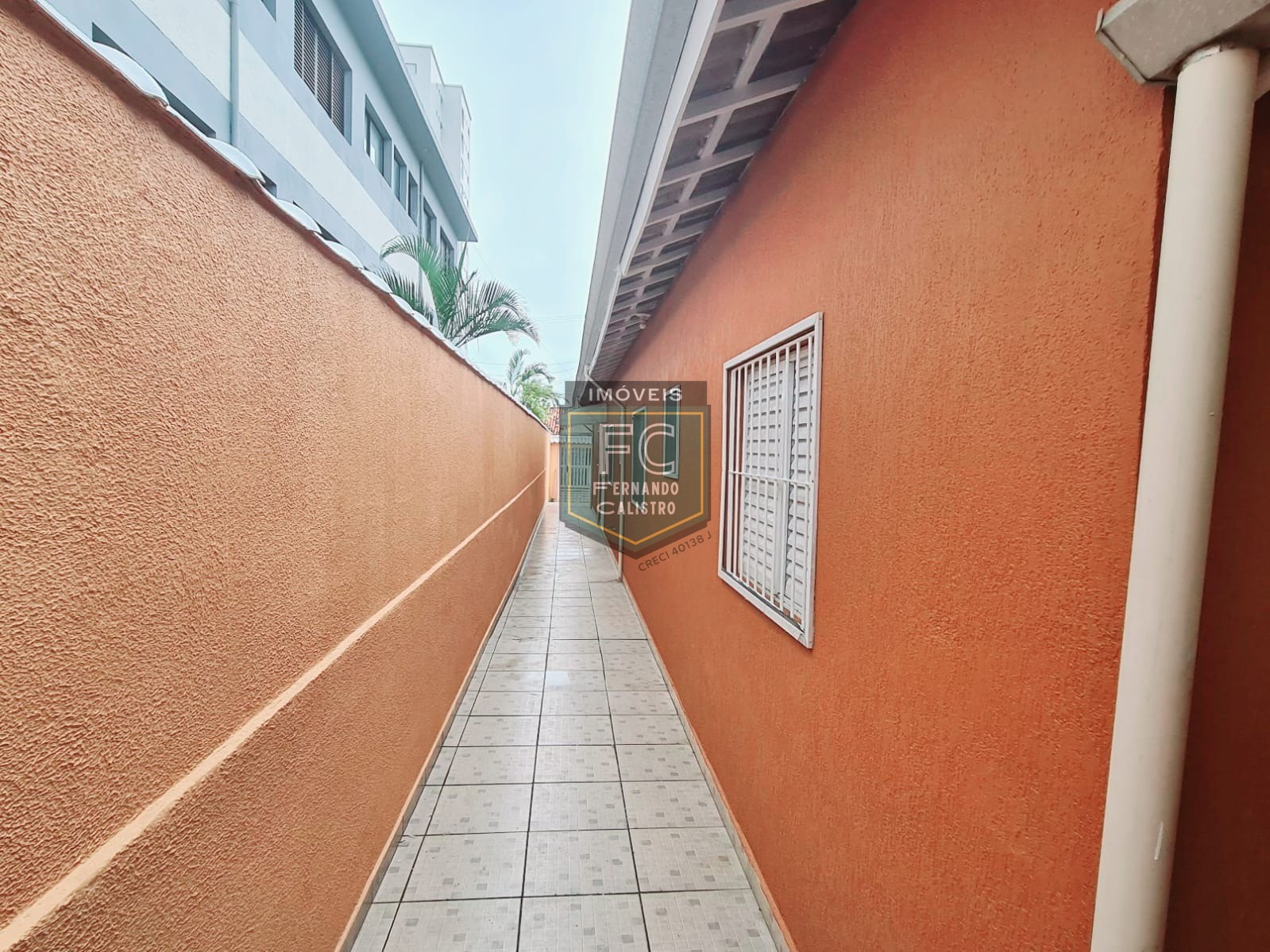 Casa Térrea 3 Dormitórios (1 Suíte) Reformada, Área Gourmet Coberta c/ Churrasqueira, 2 Vagas, 50 mts da Praia, Financia, Sta Eugênia, Mongaguá SP