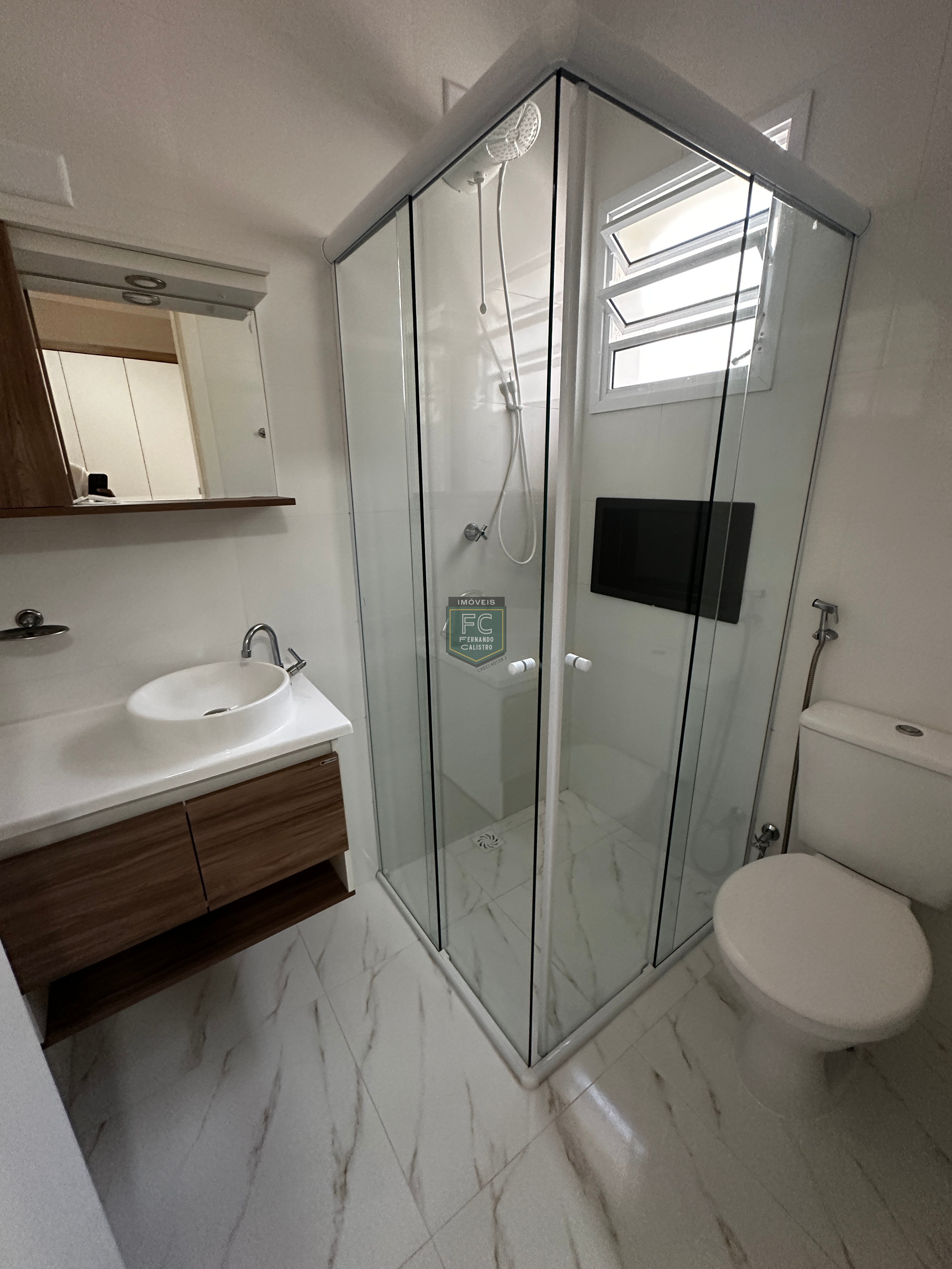 Casa Lote Inteiro 3 Suítes (1 na Edícula), Mobiliada, Ar Condicionado, Piscina, Espaço Gourmet, 3 Vagas, 35 mts da Praia, Bal Flórida, Praia Grande SP