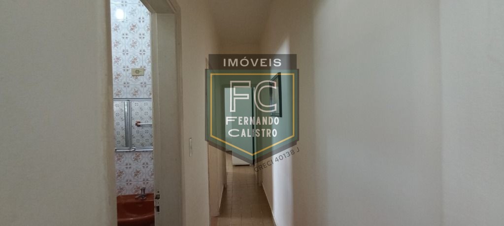 Casa térrea c/ piscina a passos da praia, 2 dormitórios, 2 banheiros, 3 vagas cobertas, $ imperdível, financiamento bancário, jd real, praia grande sp