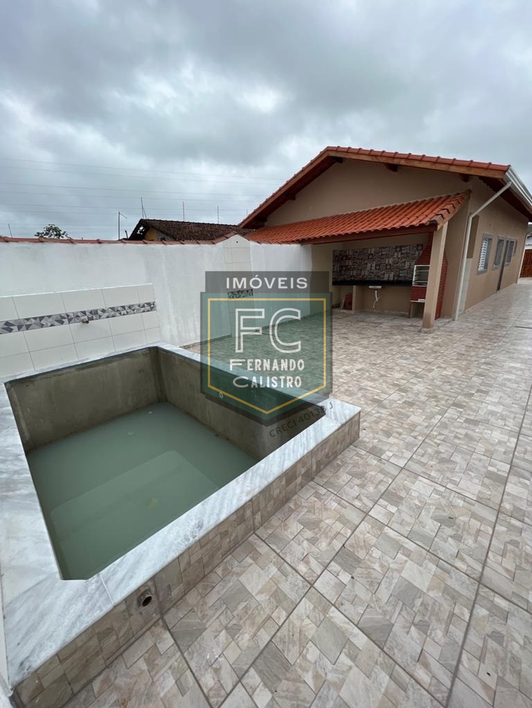 Casa térrea nova 2 dormitórios (1 suíte), quintal, piscina, 