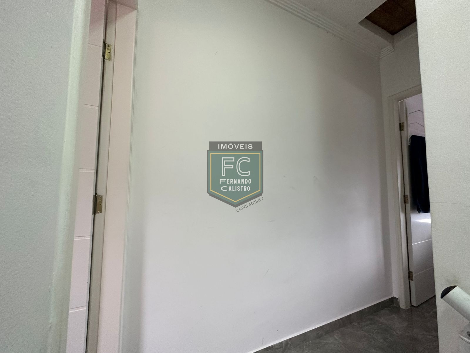 Sobrado Individual 2 Dormitórios (1 c/ Sacada c/ Vista p/ o Mar), Área Coberta c/ Churrasqueira, Financia, 70 Mts da Praia, V.Caiçara, Praia Grande SP