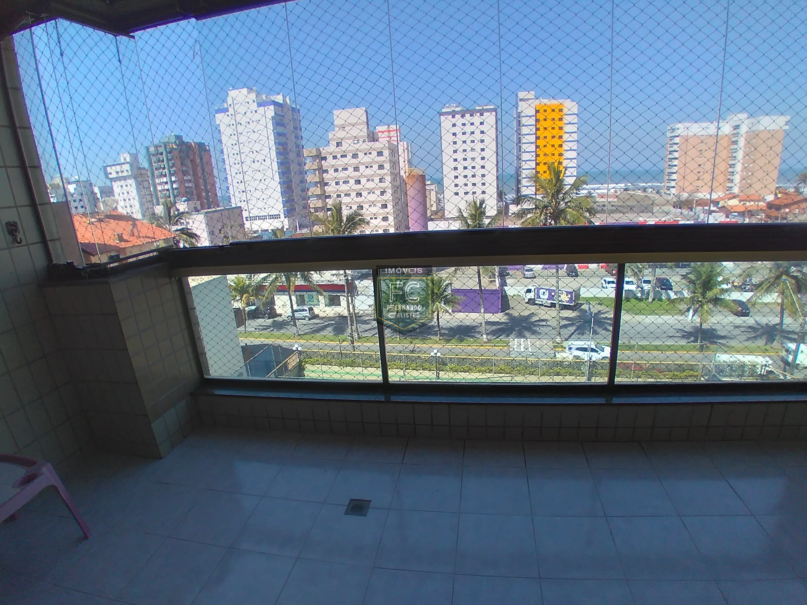 Apartamento 3 Dormitórios (1 Suíte) Frente, Varanda Envidraçada c/ Vista Mar, Móveis Planejados, Condomínio Clube de Luxo, Local Nobre, Mongaguá SP