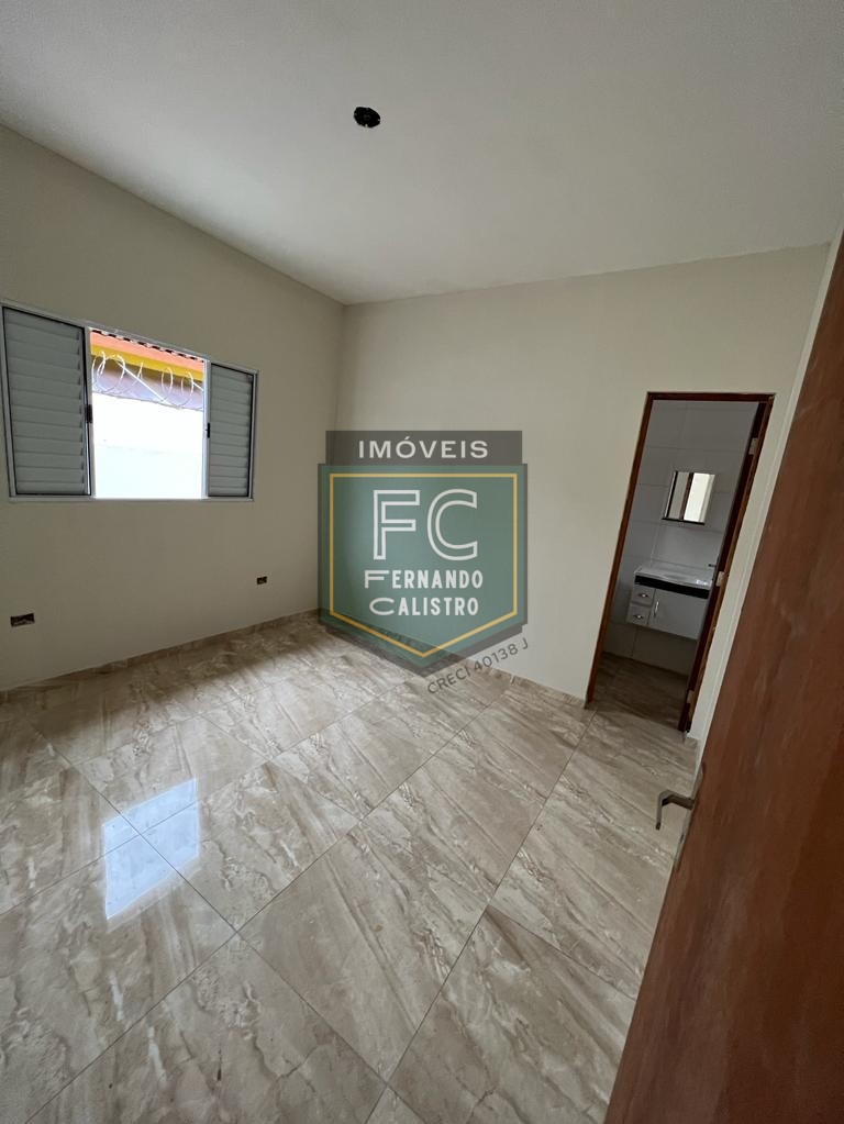 Casa Térrea Nova 2 Dormitórios (1 Suíte), Quintal, Piscina, Área Gourmet, Churrasqueira, 2 Vagas, Financiamento Bancário, Perto da Praia, Itanhaém SP