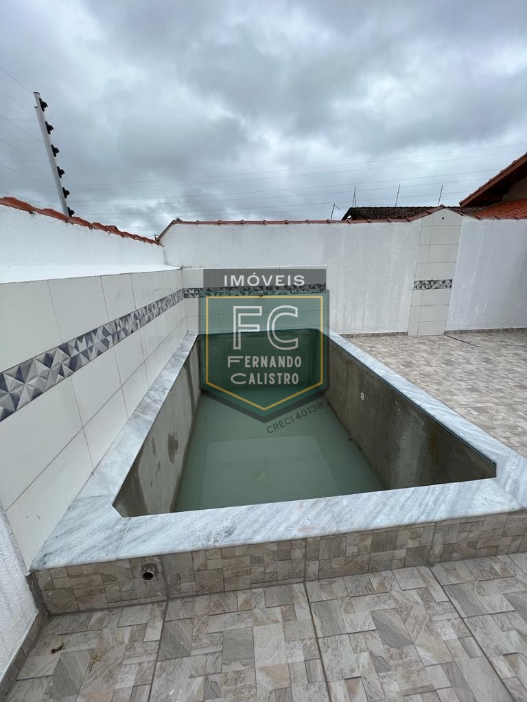 Casa térrea nova 2 dormitórios (1 suíte), quintal, piscina, 