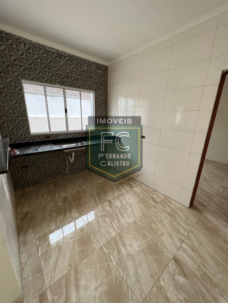 Casa térrea nova 2 dormitórios (1 suíte), quintal, piscina, 