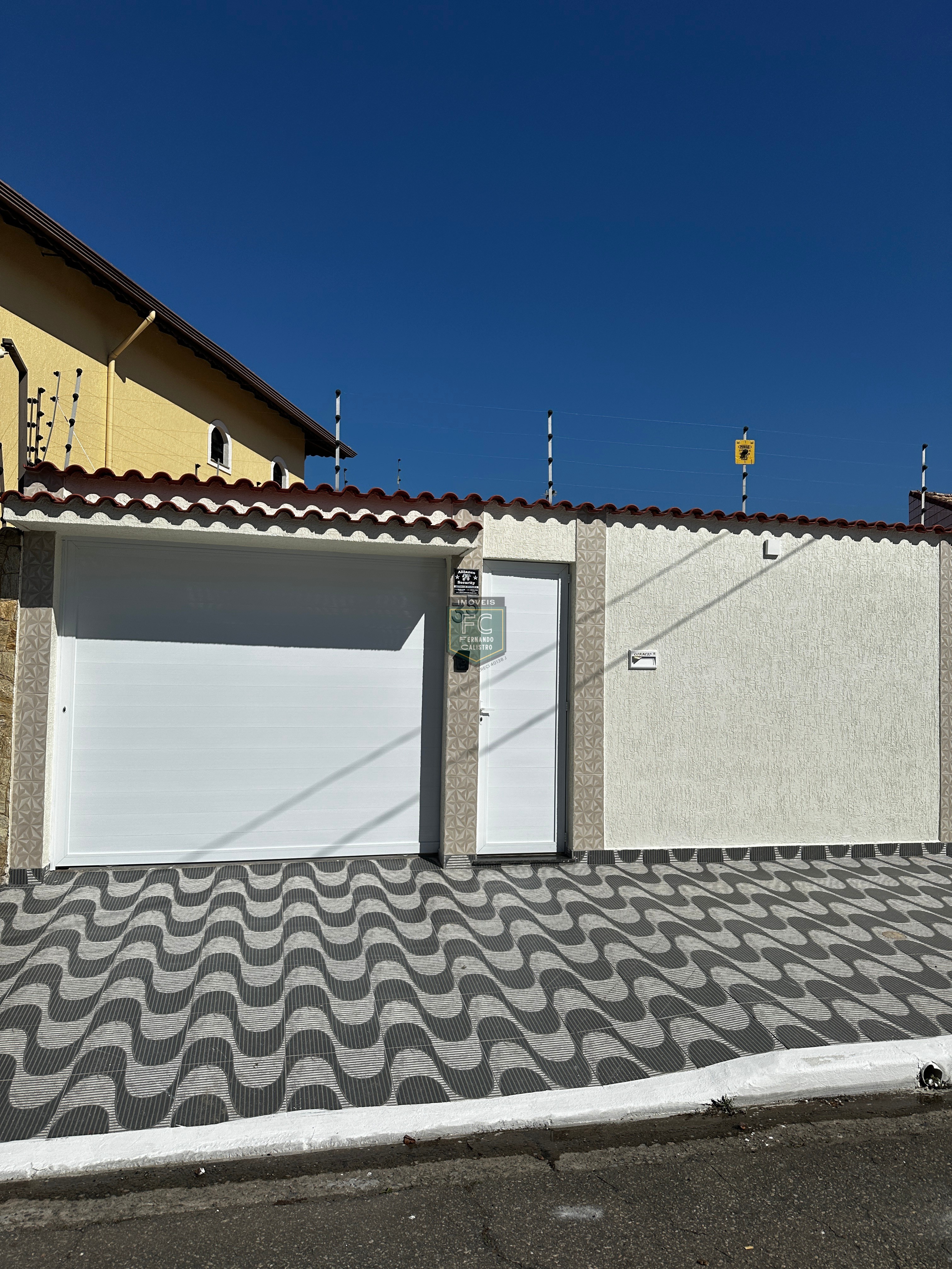 Casa lote inteiro 3 suítes (1 na edícula), mobiliada, ar con