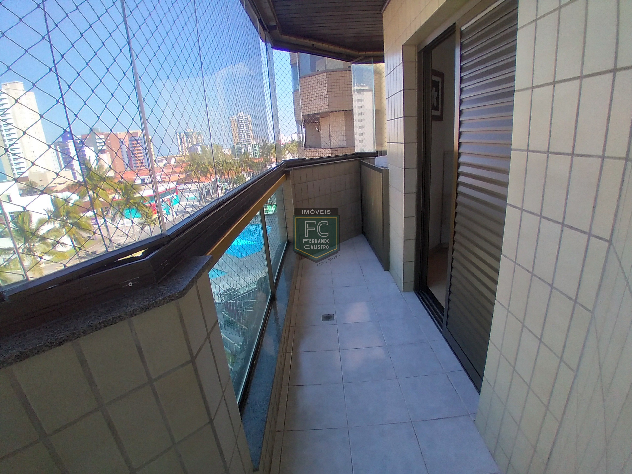 Apartamento 3 Dormitórios (1 Suíte) Frente, Varanda Envidraçada c/ Vista Mar, Móveis Planejados, Condomínio Clube de Luxo, Local Nobre, Mongaguá SP