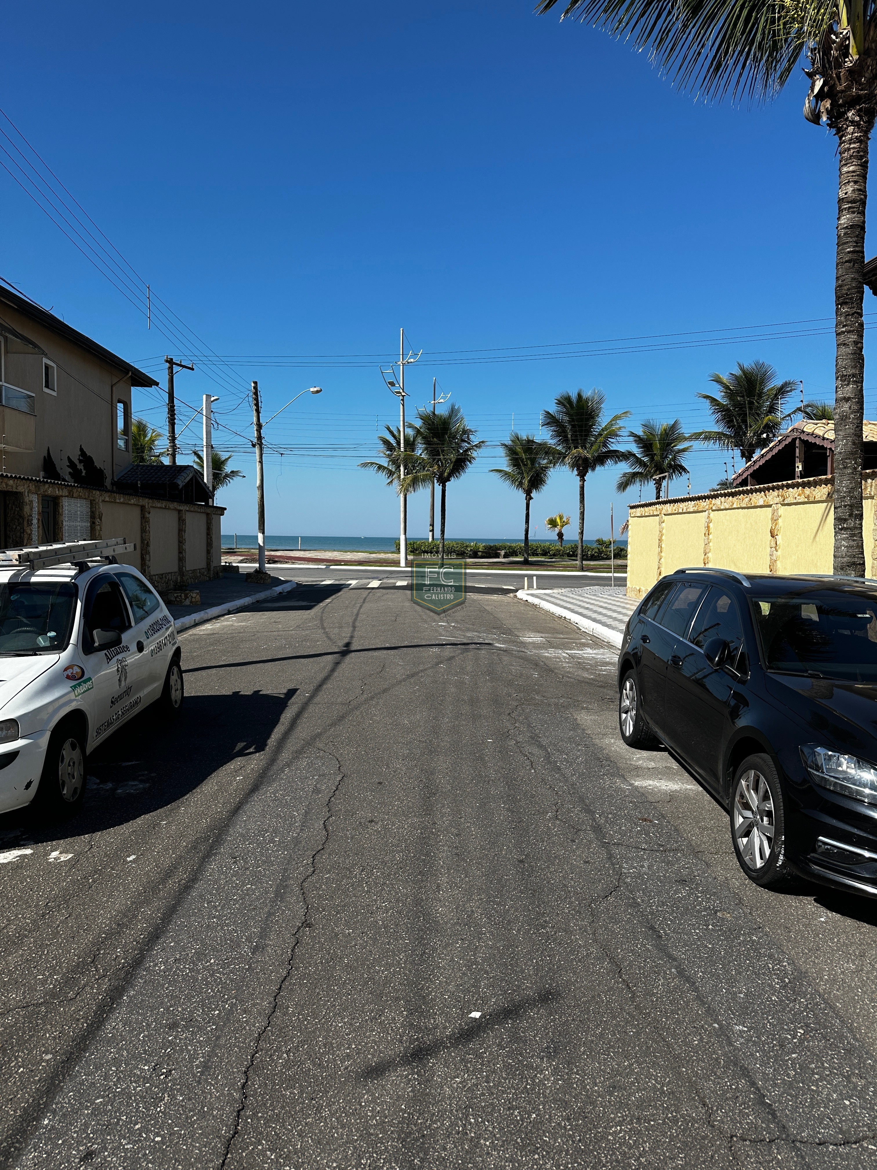 Casa lote inteiro 3 suítes (1 na edícula), mobiliada, ar con