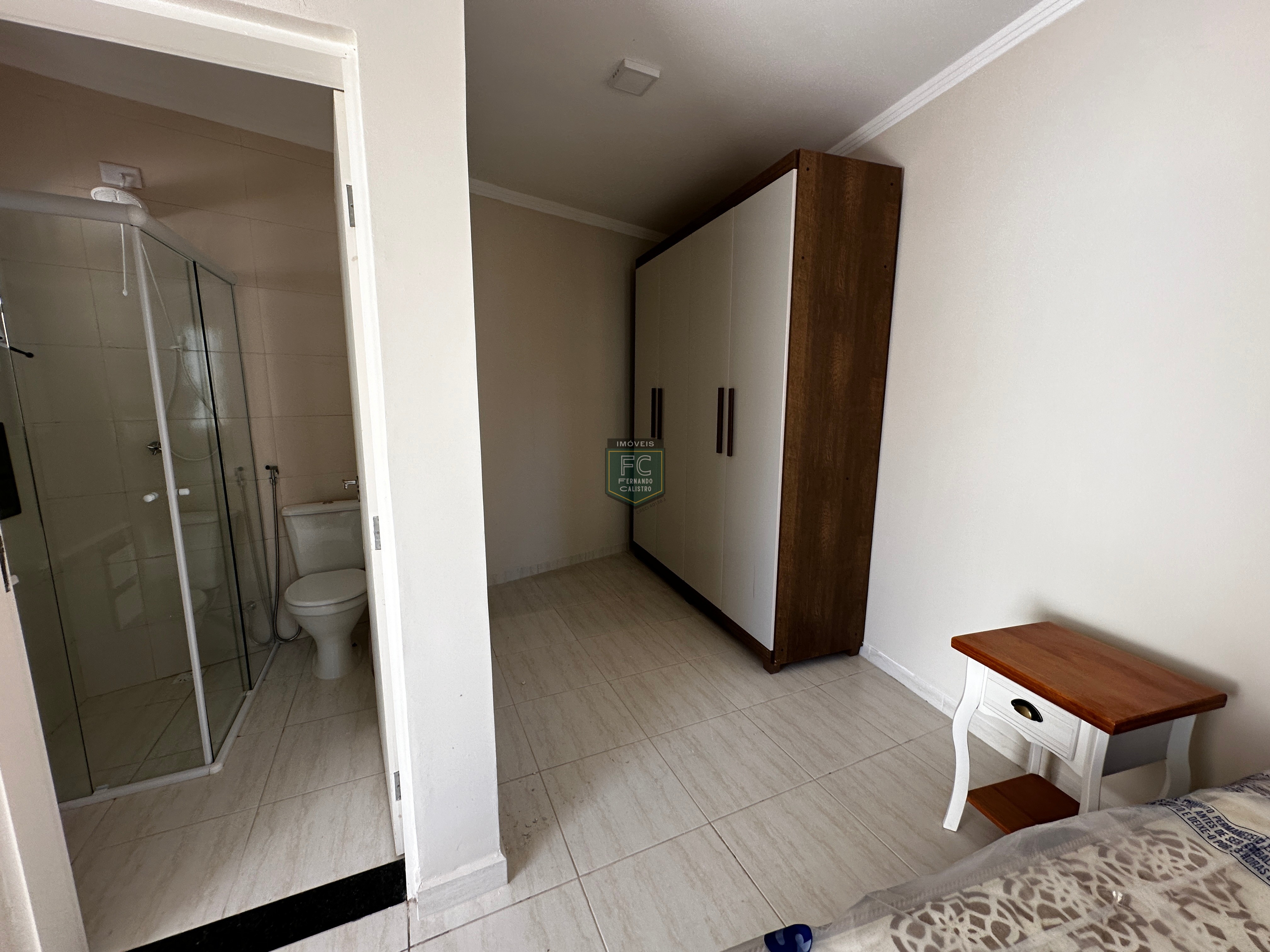 Casa Lote Inteiro 3 Suítes (1 na Edícula), Mobiliada, Ar Condicionado, Piscina, Espaço Gourmet, 3 Vagas, 35 mts da Praia, Bal Flórida, Praia Grande SP