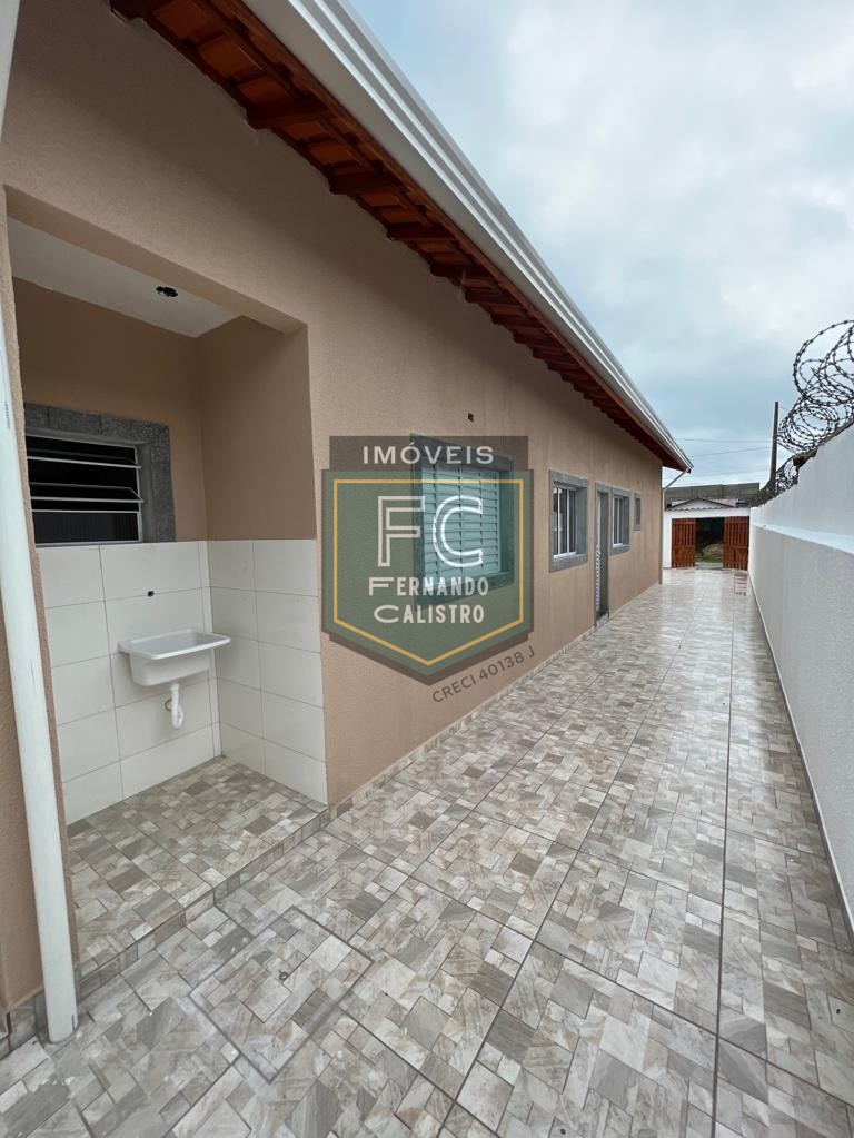 Casa térrea nova 2 dormitórios (1 suíte), quintal, piscina, 
