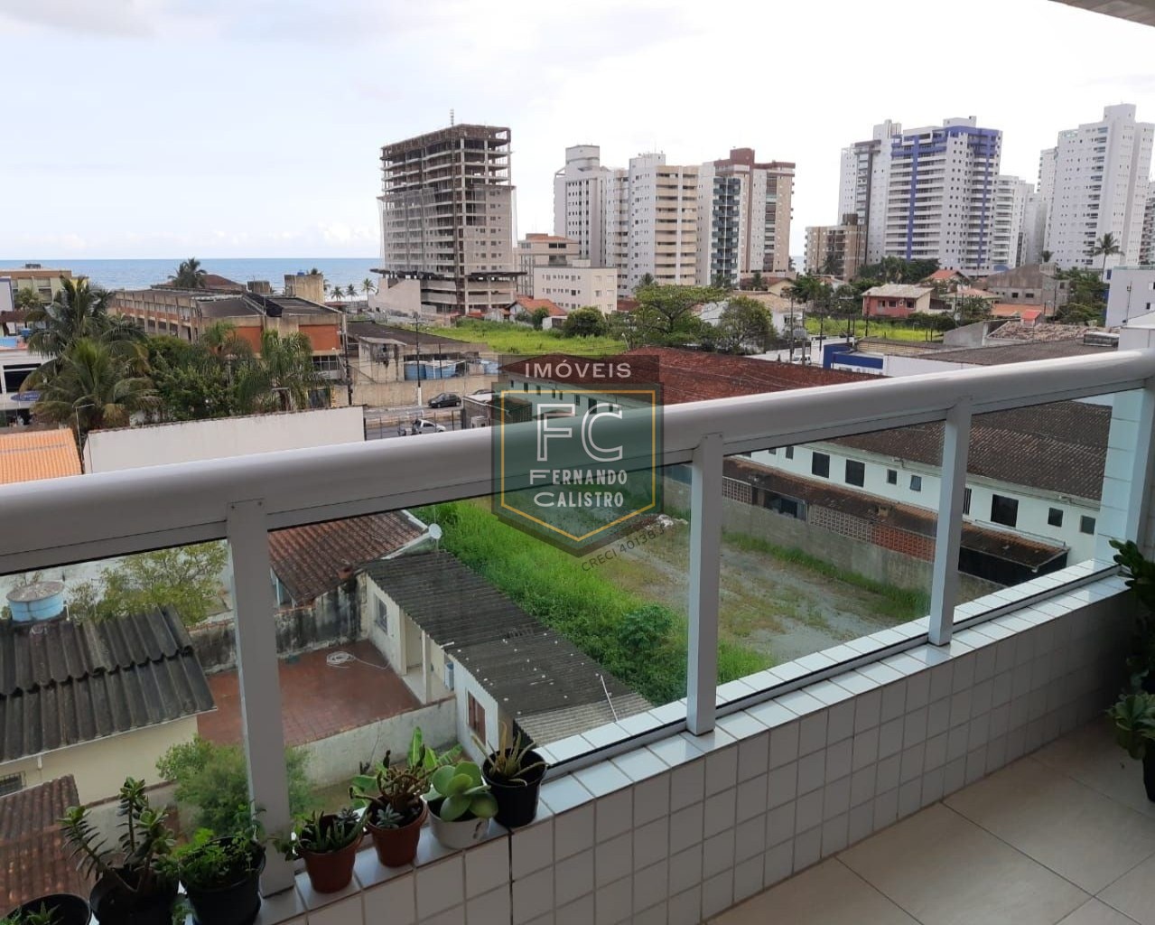 Apartamento 2 dormitórios planejado, varanda gourmet c/ vista p/ o mar, 65m², lazer completo no condomínio, financia, local nobre, centro, mongaguá sp