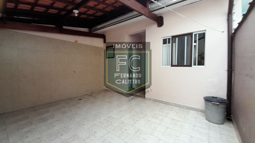 Casa Térrea Reformada 2 Dormitórios + Edícula c/ WC, Quintal c/ Epaço Coberto, 2 Vagas Cobertas, Financiamento Bancário, Jd Imperador, Praia Grande SP
