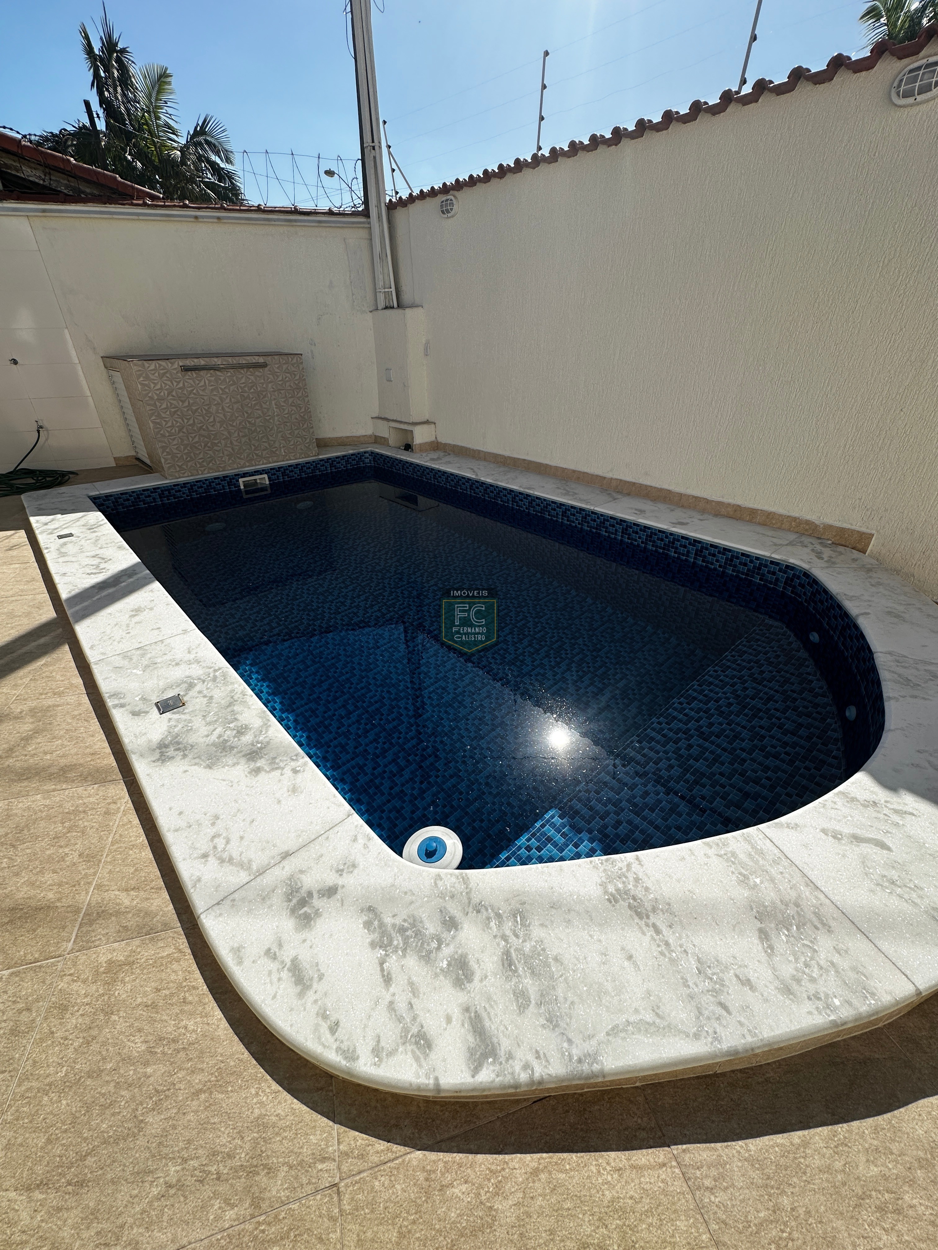 Casa lote inteiro 3 suítes (1 na edícula), mobiliada, ar con