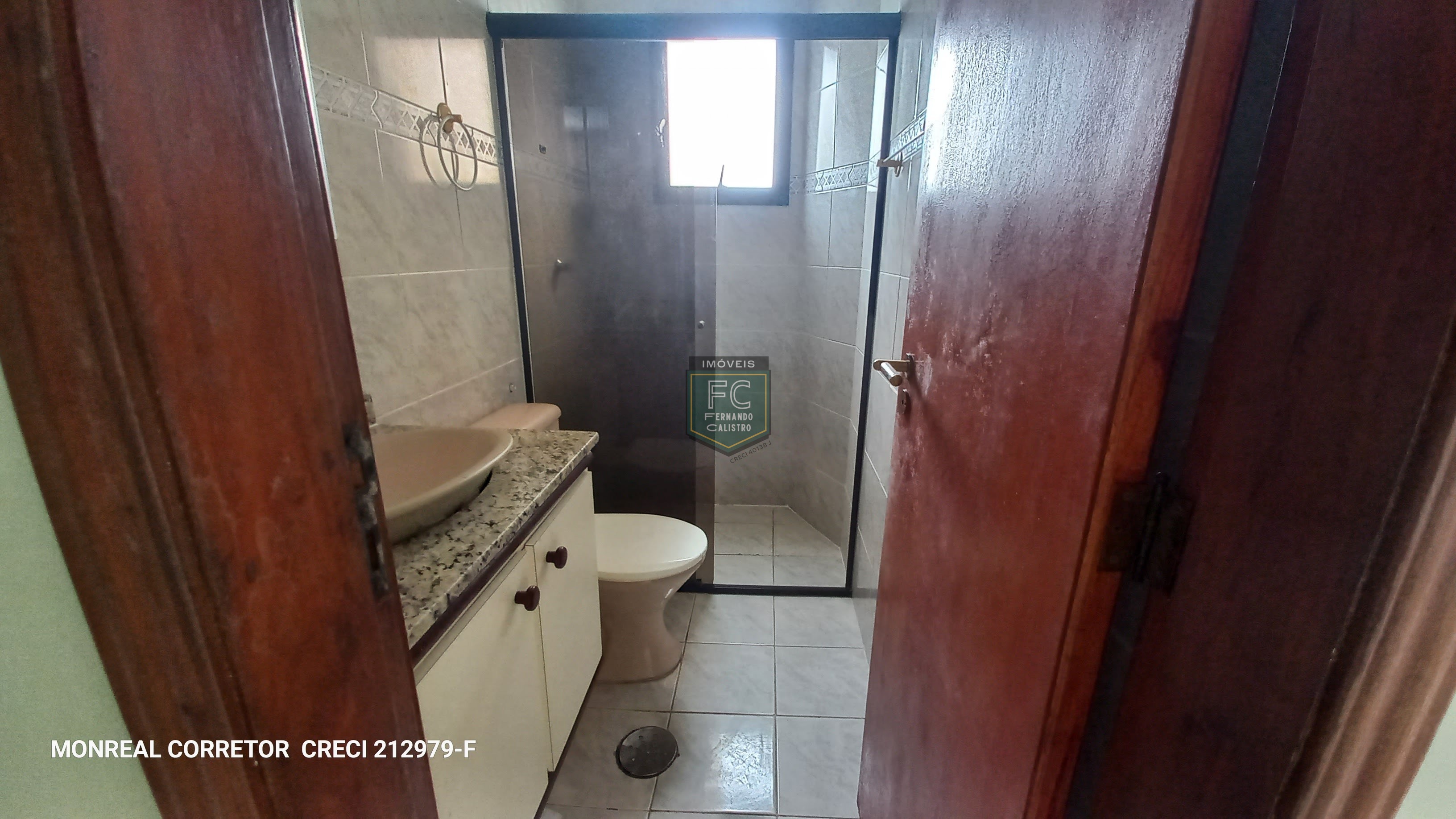 Apartamento alto padrão 1 dormitório, 57 m², varanda envidraçada c/ vista p/ o mar, 100 mts da praia, financiamento, permuta, vera cruz, mongaguá - sp