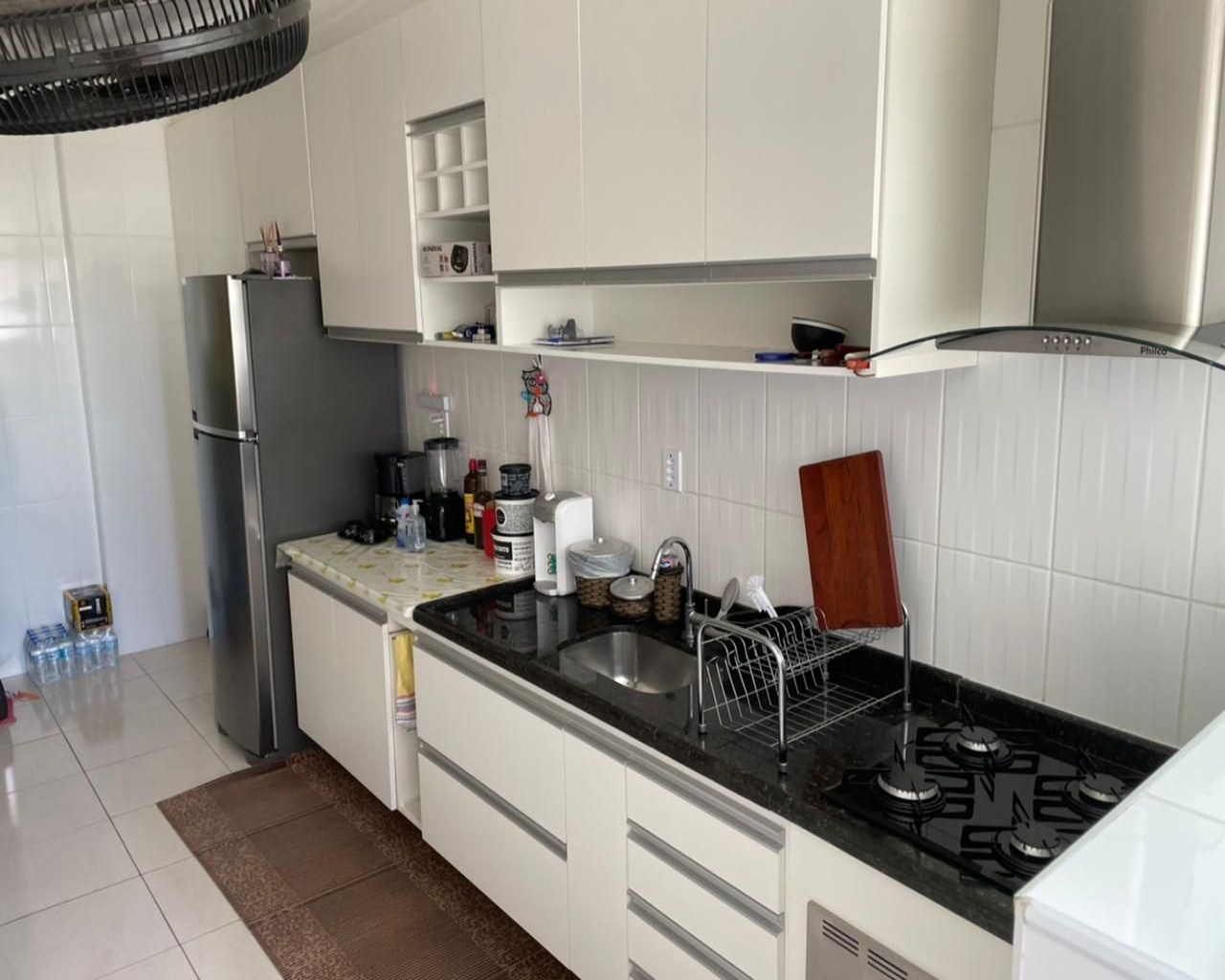 Apto mobiliado, pé na areia, c/ 2 dorm., 78 m² - caiçara - praia grande/sp