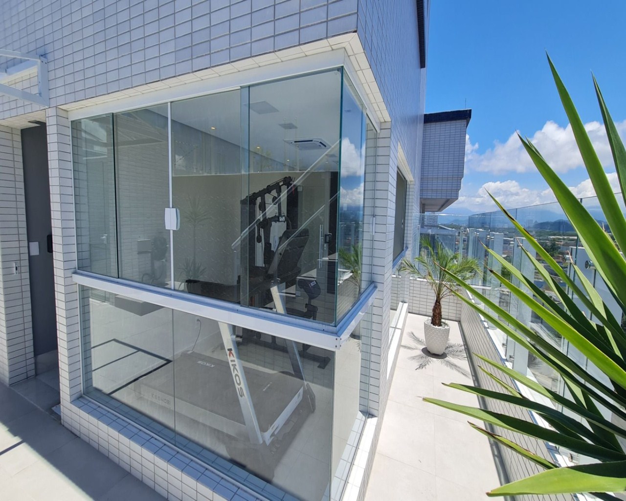 Oportunidade!!! apto 01 dorm., localização privilegiada à venda, 53 m² - vila guilhermina - praia grande/sp.