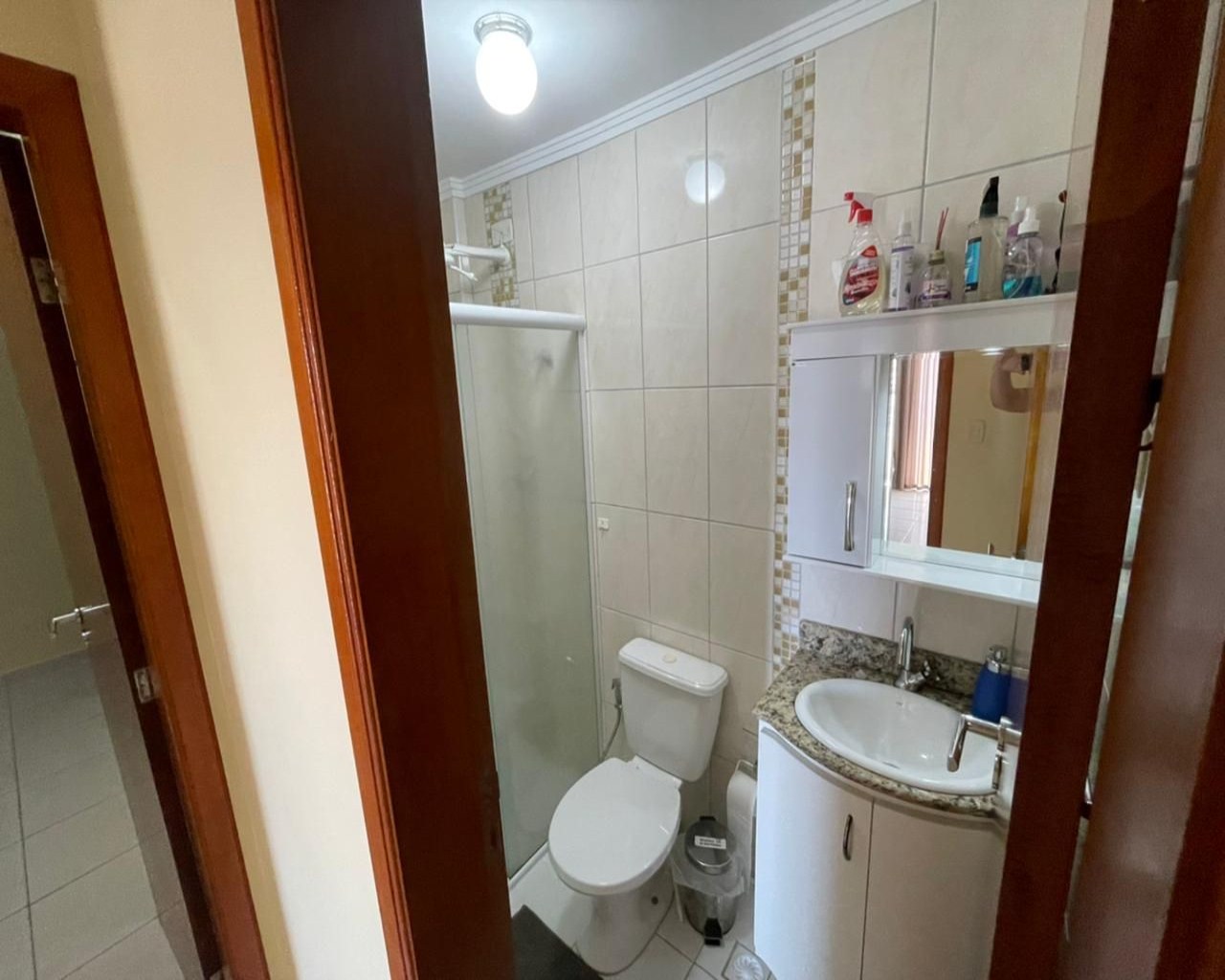 Apto mobiliado, pé na areia, c/ 2 dorm., 78 m² - caiçara - praia grande/sp