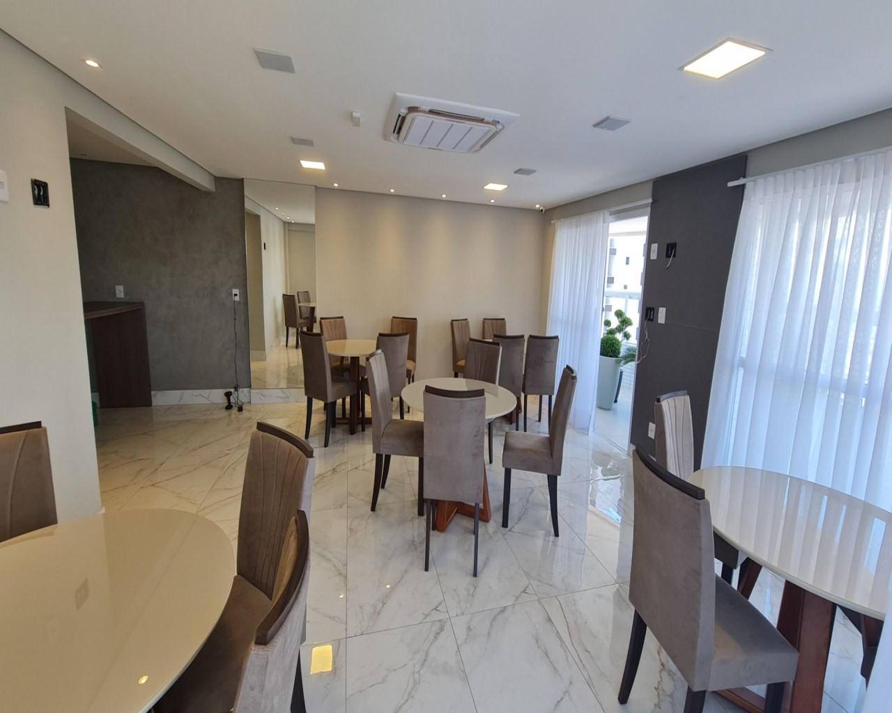 Oportunidade!!! apto 01 dorm., localização privilegiada à venda, 53 m² - vila guilhermina - praia grande/sp.