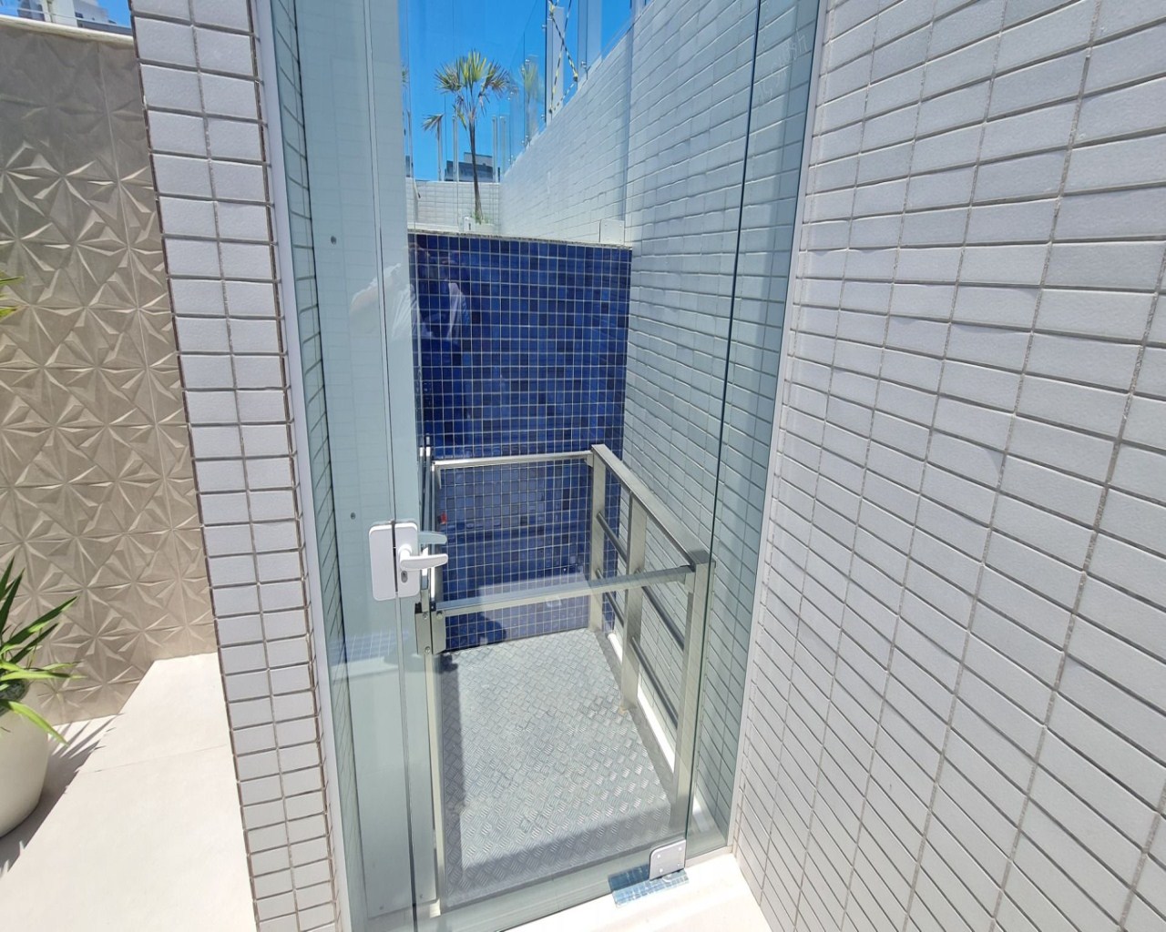 Oportunidade!!! apto 01 dorm., localização privilegiada à venda, 53 m² - vila guilhermina - praia grande/sp.