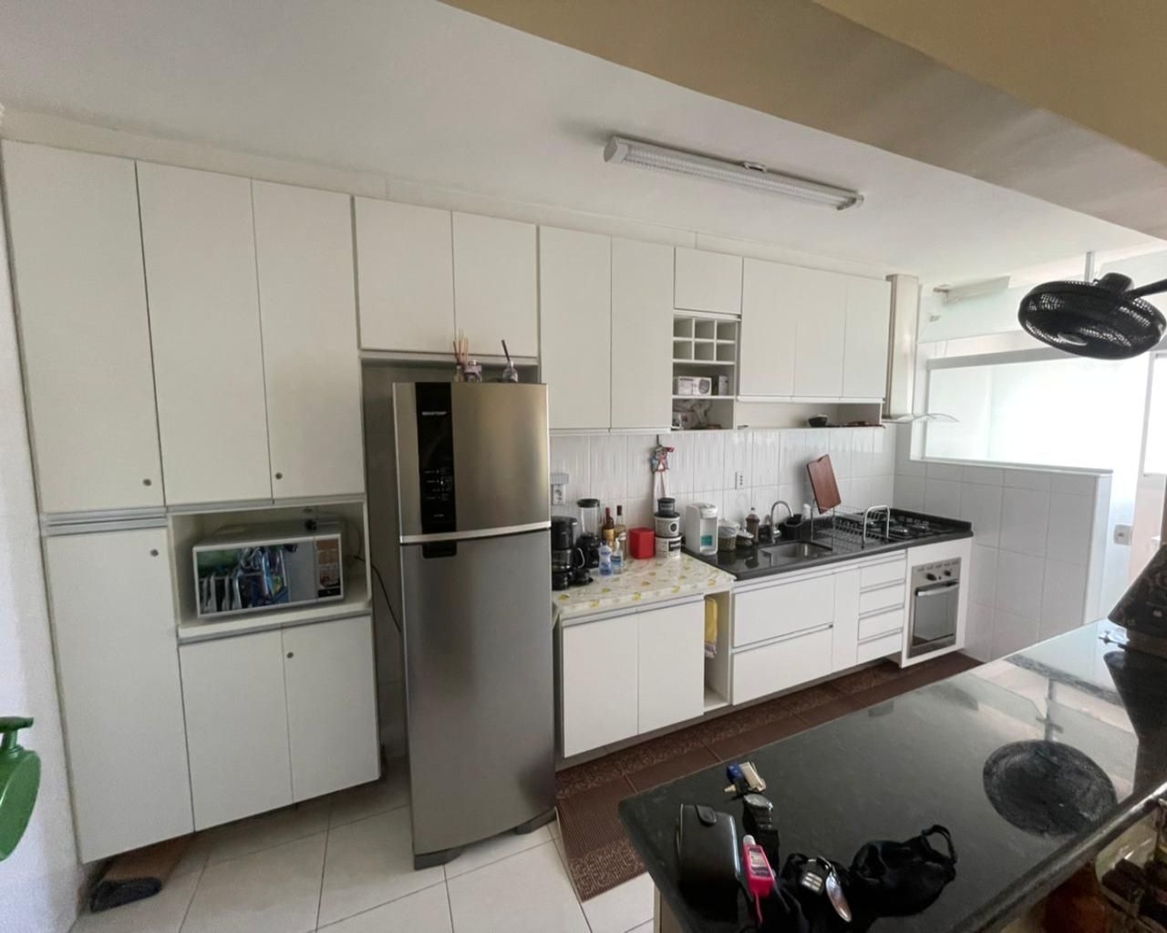 Apto mobiliado, pé na areia, c/ 2 dorm., 78 m² - caiçara - praia grande/sp