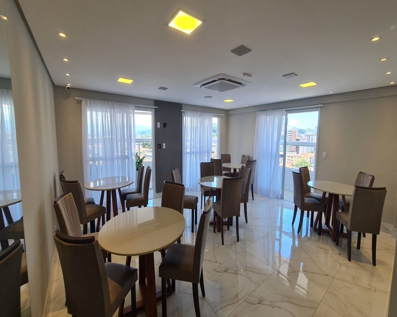 Oportunidade!!! apto 01 dorm., localização privilegiada à venda, 53 m² - vila guilhermina - praia grande/sp.