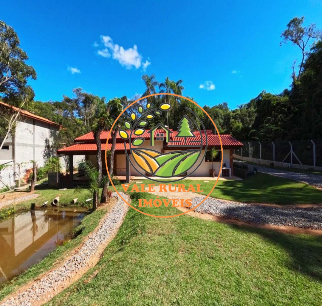 Chácara, 3 quartos, 2730 m² - Foto 1
