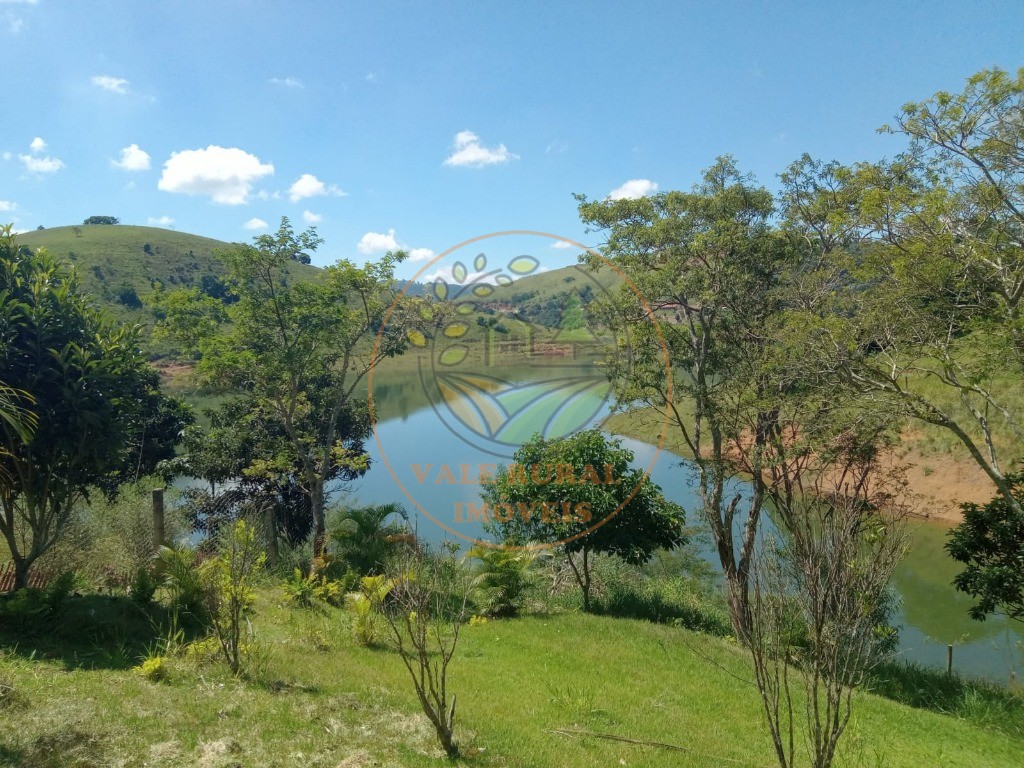 Chácara, 2 quartos, 1530 m² - Foto 2