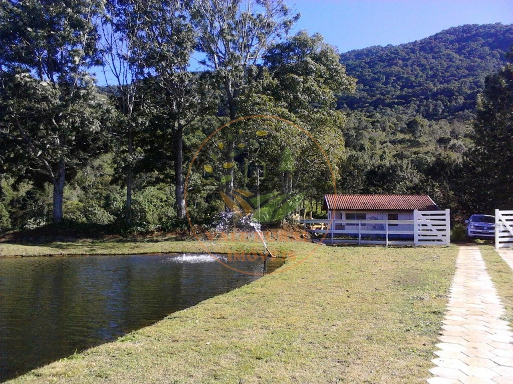 Sítio, 2 quartos, 4 m² - Foto 1