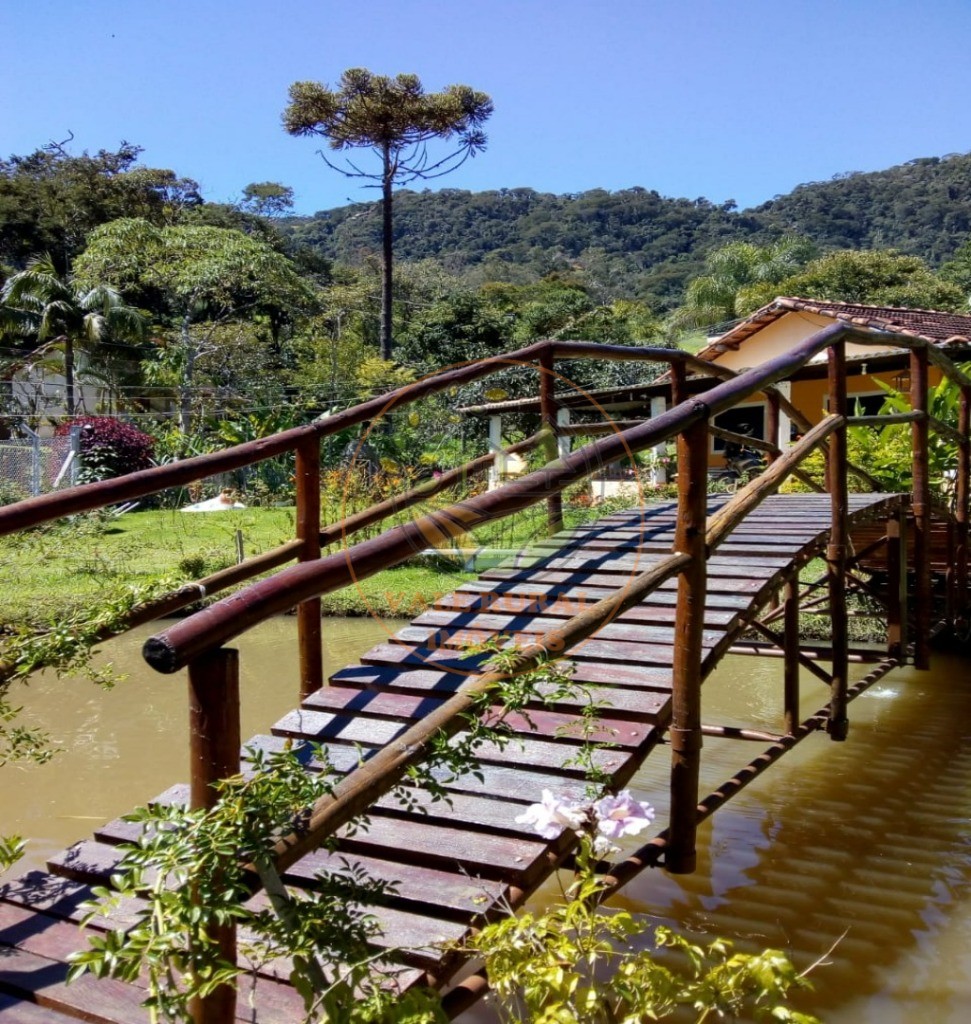 Chácara, 3 quartos, 3680 m² - Foto 1
