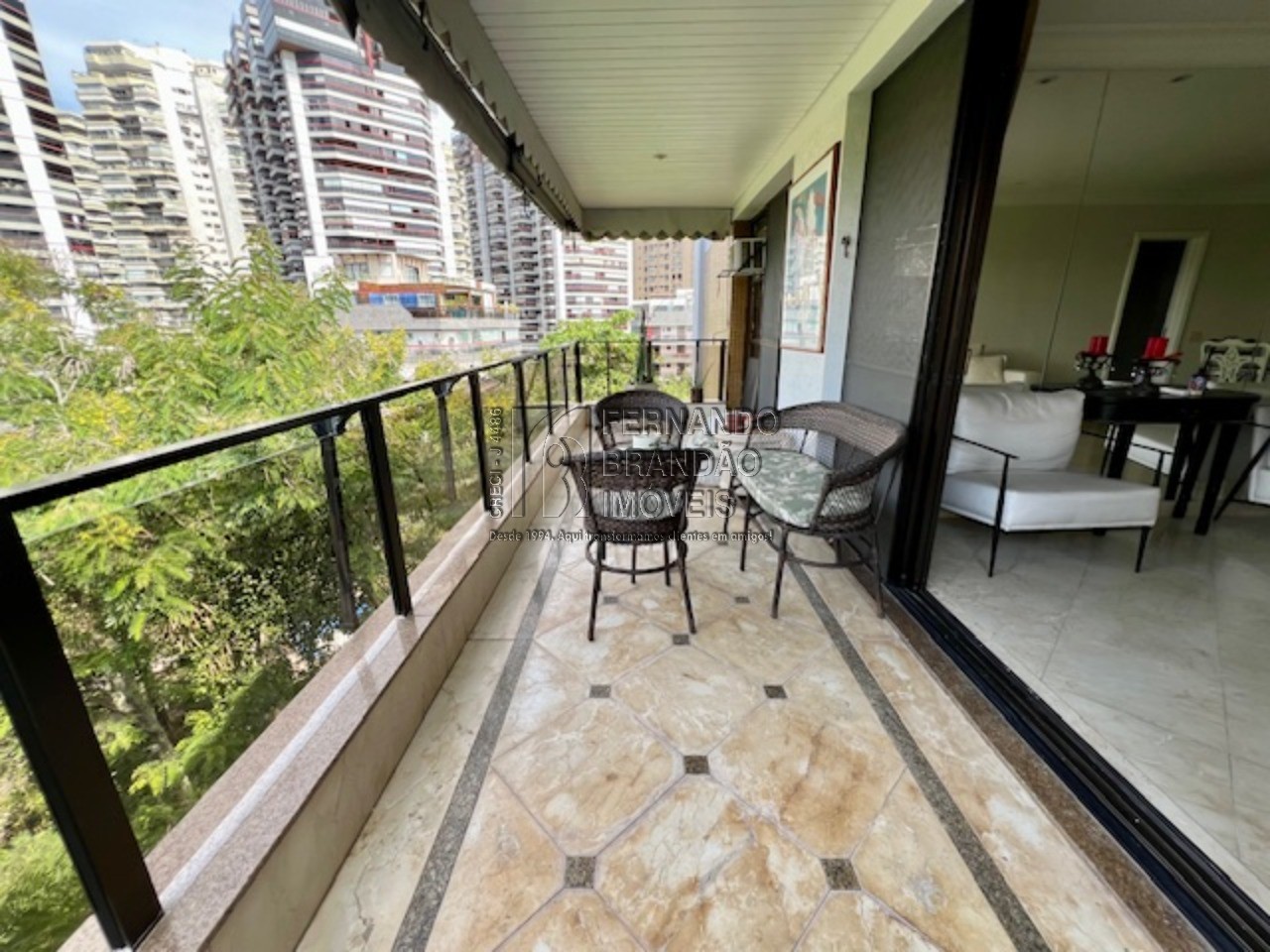 Cobertura, 3 quartos, 218 m² - Foto 2