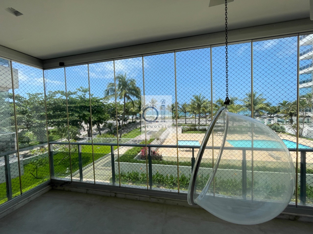 Apartamento 3 quartos frente ao Mar na Barra da Tijuca / condomínio Beton