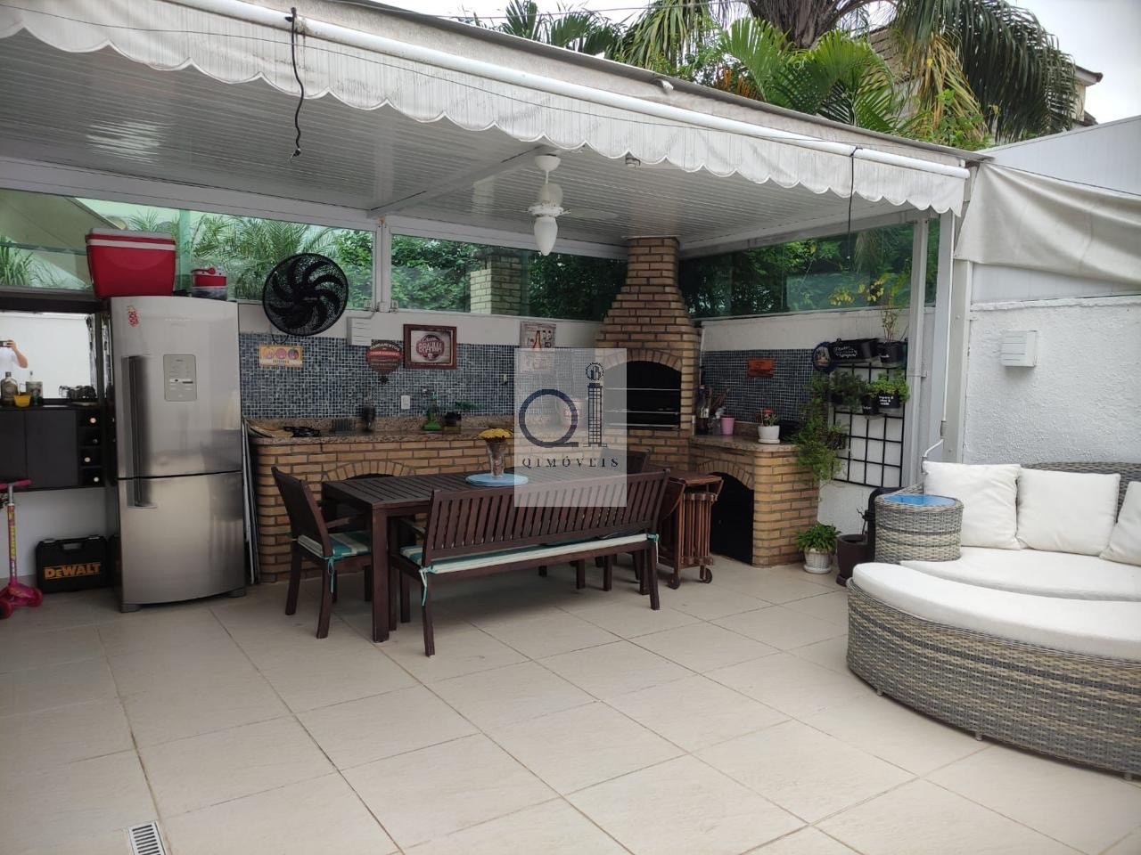 Casa no Recreio dos Bandeirantes: Casa 3 quartos, 3 suítes, 3 salas, 4 banheiros, 4 vagas, 195m² - Placas de Energia solar