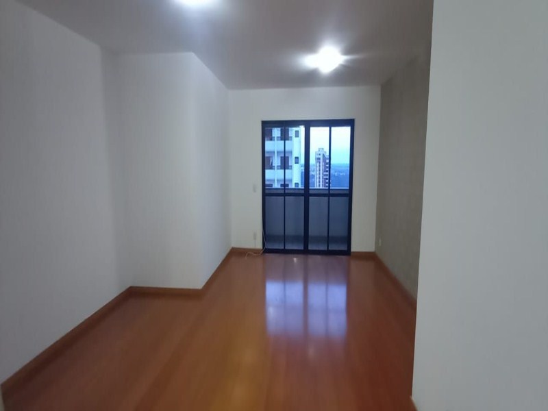 APARTAMENTO NO EDIFÍCIO SOLAR VERSAILLES