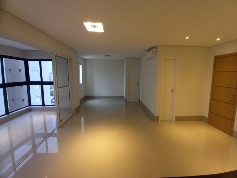 APARTAMENTO NO EDIFICIO ZURICH PARA LOCAÇÃO