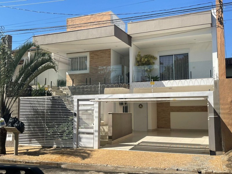 CASA COM 3 DORMITÓRIOS À VENDA, 360 M² POR R$ 1.080.000,00 - JARDIM MARIA MARTHA - MARÍLIA/SP
