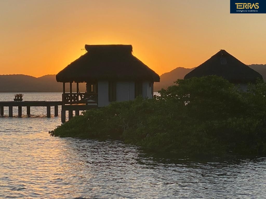 Ilha da BARRA/ PRIVATIVA 60.000m² Situado na Barra do Paraguaçu , na Baía de Todos os Santos  A 45 minutos de Salvador-Ba.
