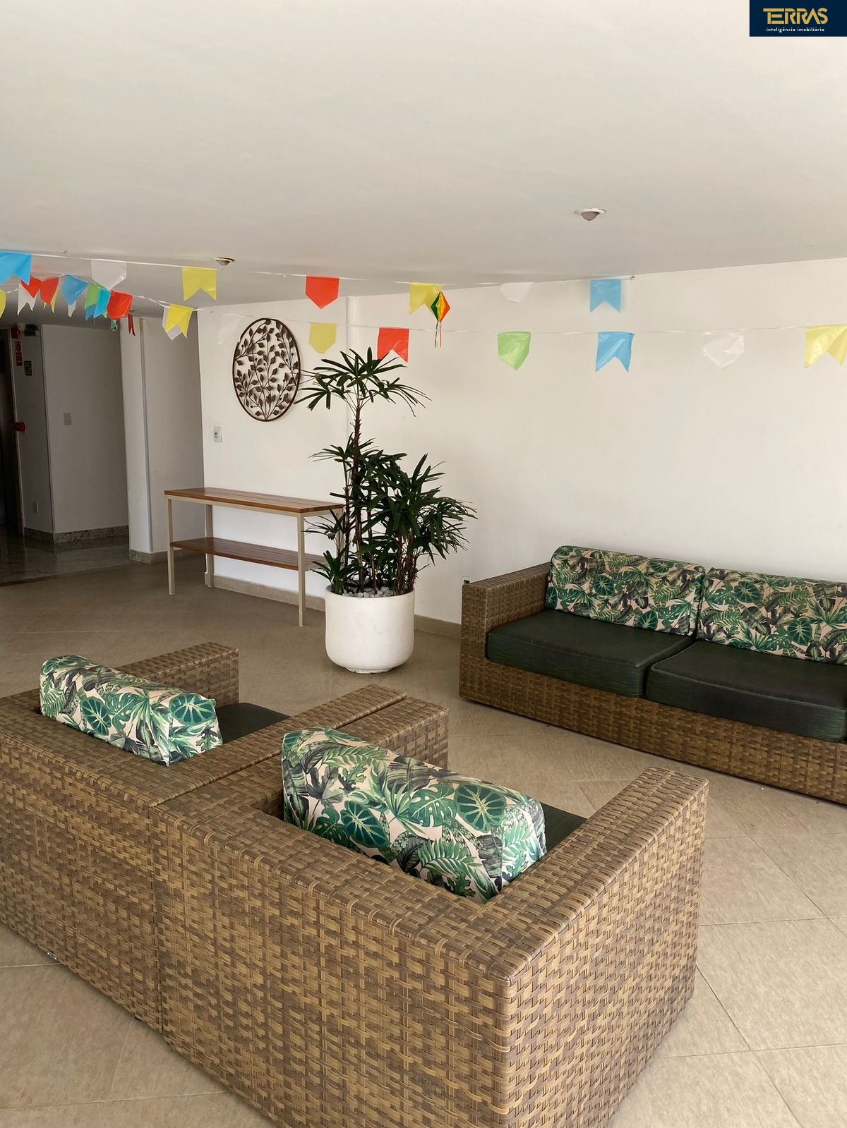 Apartamento residencial Semi mobiliado Condomínio Pitangueiras para Locação R$ 3.300,00 Pitangueiras, Lauro de Freitas