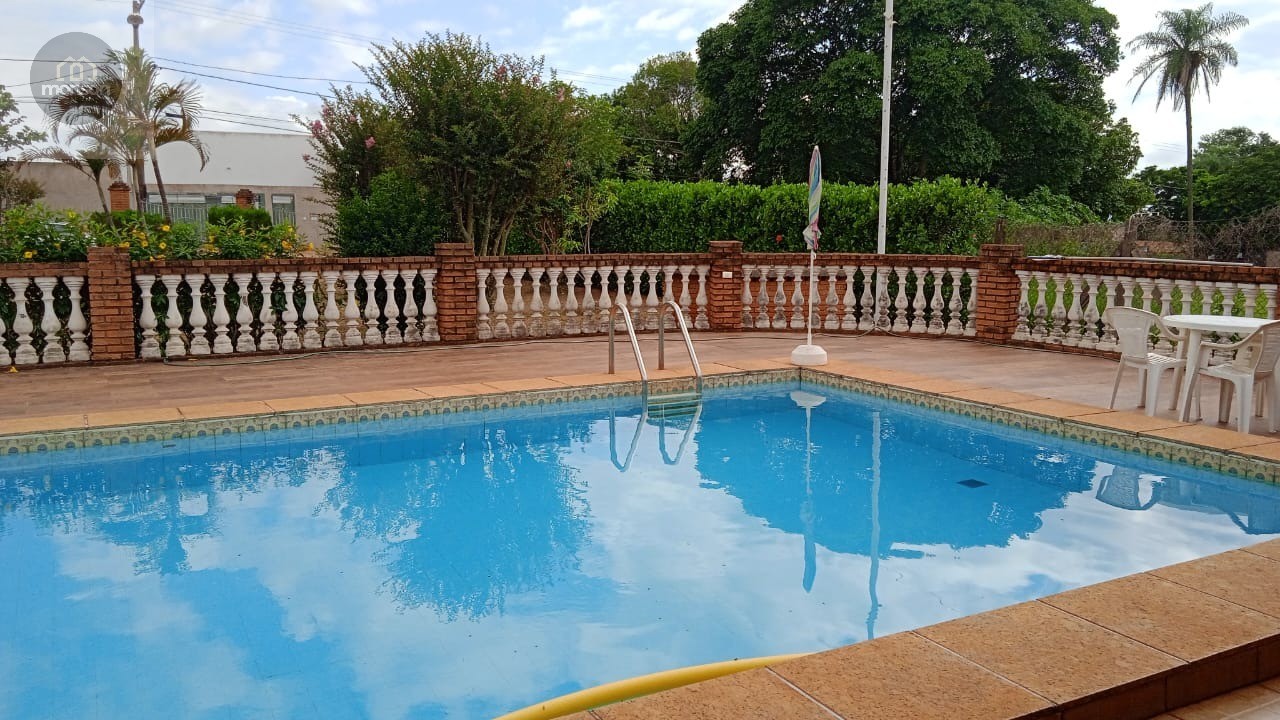 Chácara, 3 quartos, 1703 m² - Foto 1
