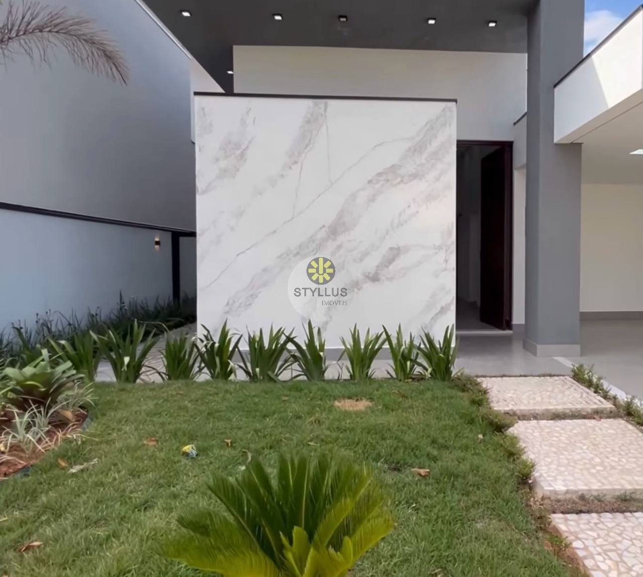 Casa, 3 quartos, 205 m² - Foto 2